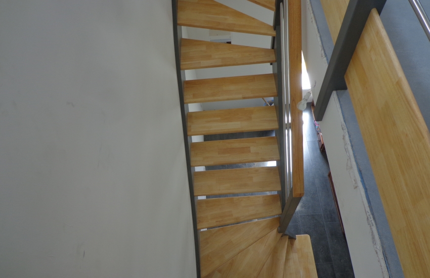 escalier cruviers en hévéa moderne